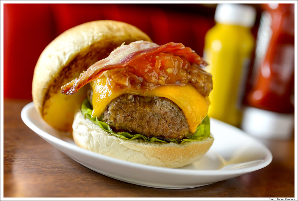 BBQ Burger / Crédito: Tadeu Brunelli 