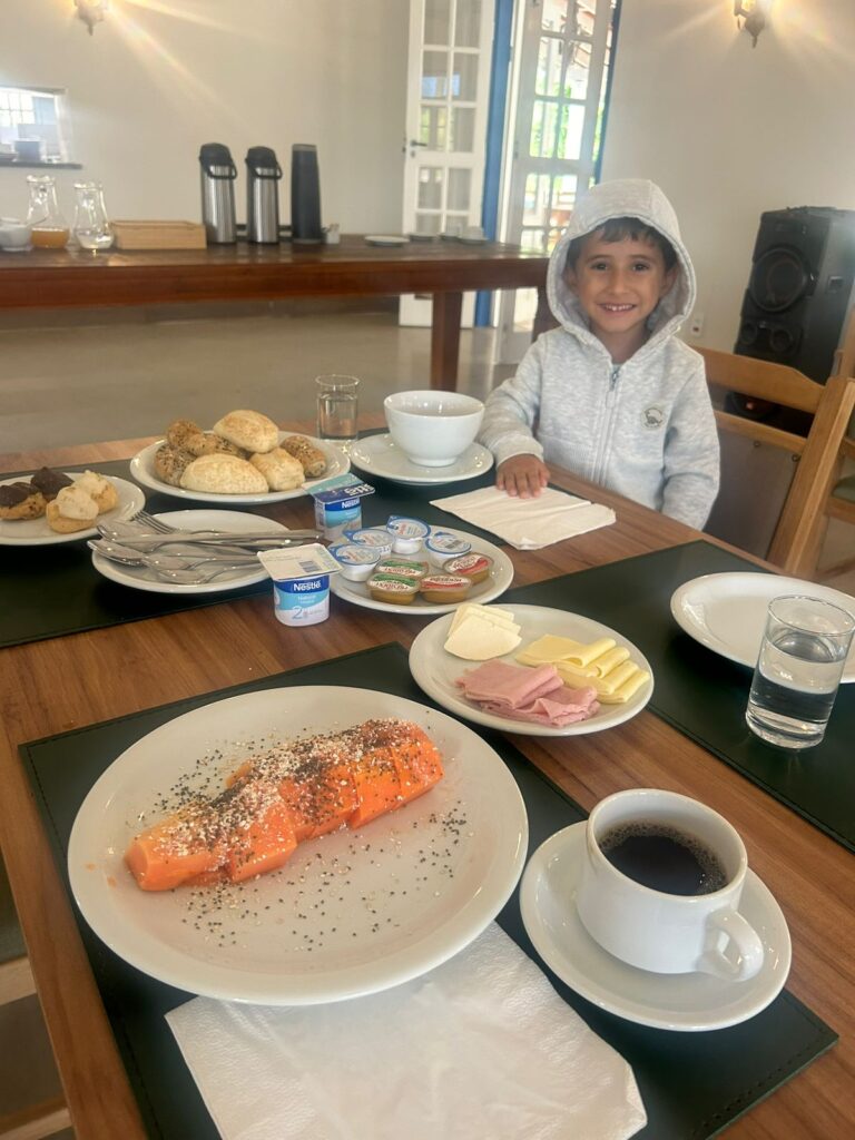 café da manhã pensão completa quinta das águas